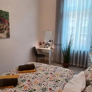  Apartment Palace