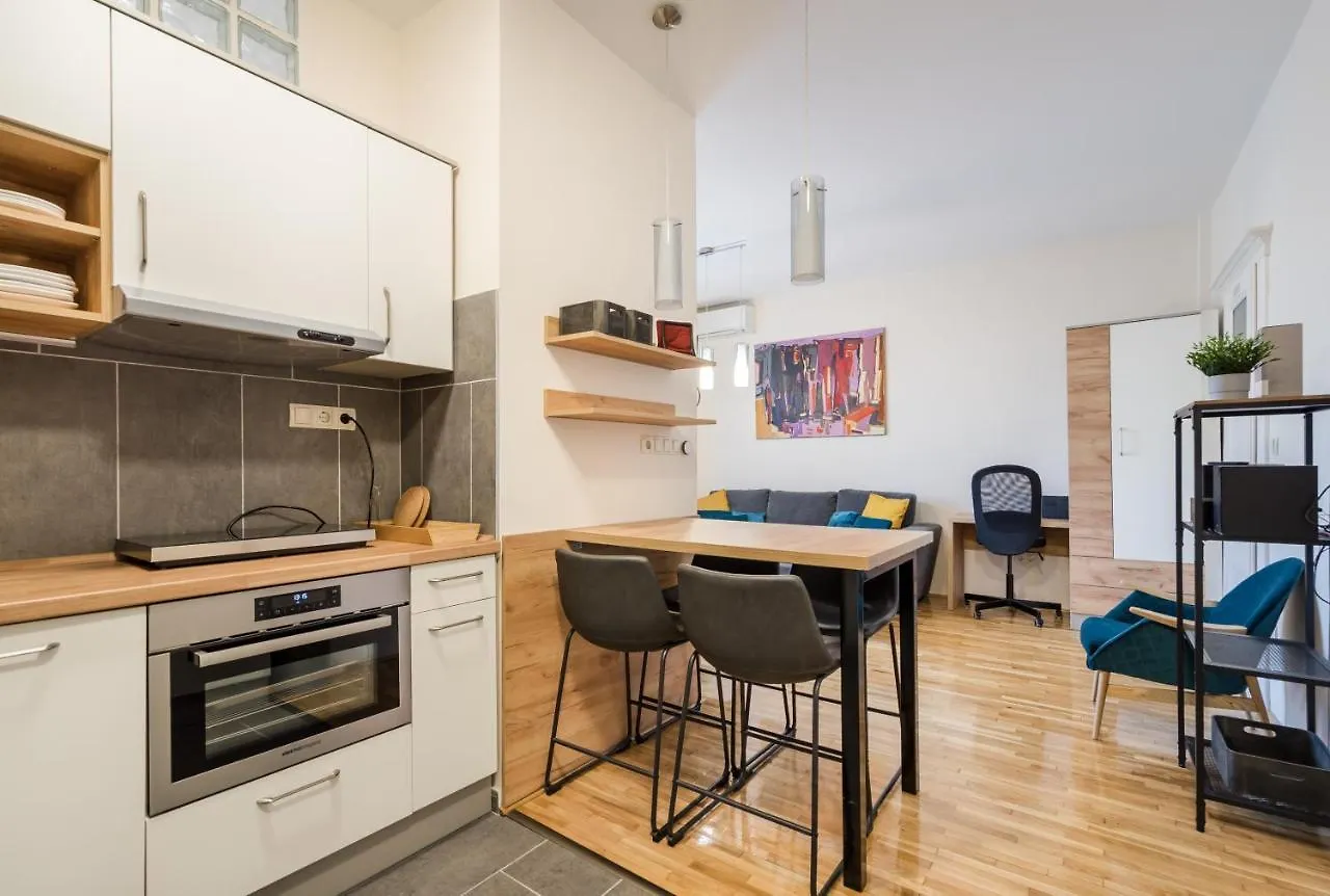 Bpr Blue Paradise Apartment With A/C Budapest